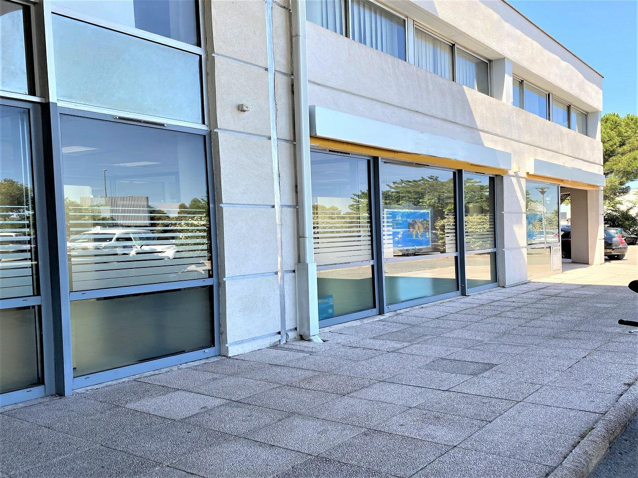 Bureau Aix-en-Provence 214m² Location bureau Aix-en-Provence Bouches-du-Rhône OLBUR2204252 0
